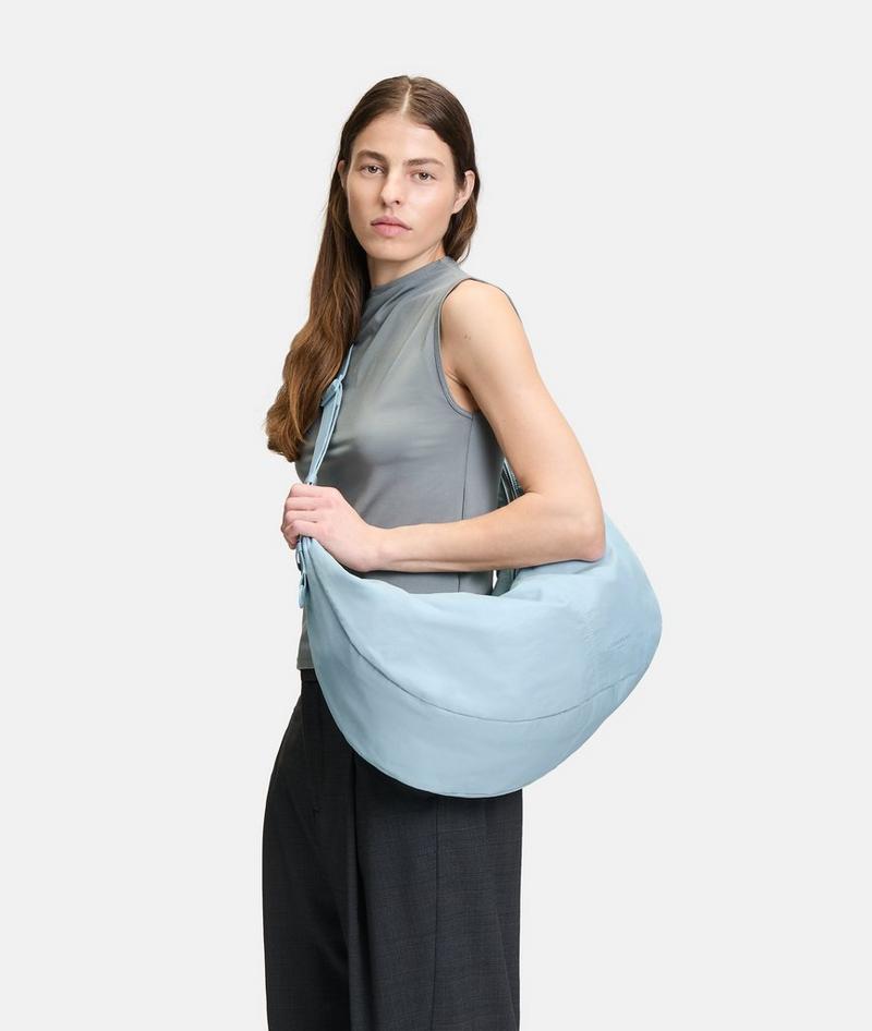 Liebeskind Nylon Moon Hobo L - Hellblau