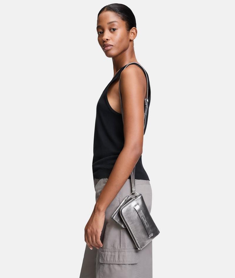 Liebeskind Metallic Lora Pouch - Silber