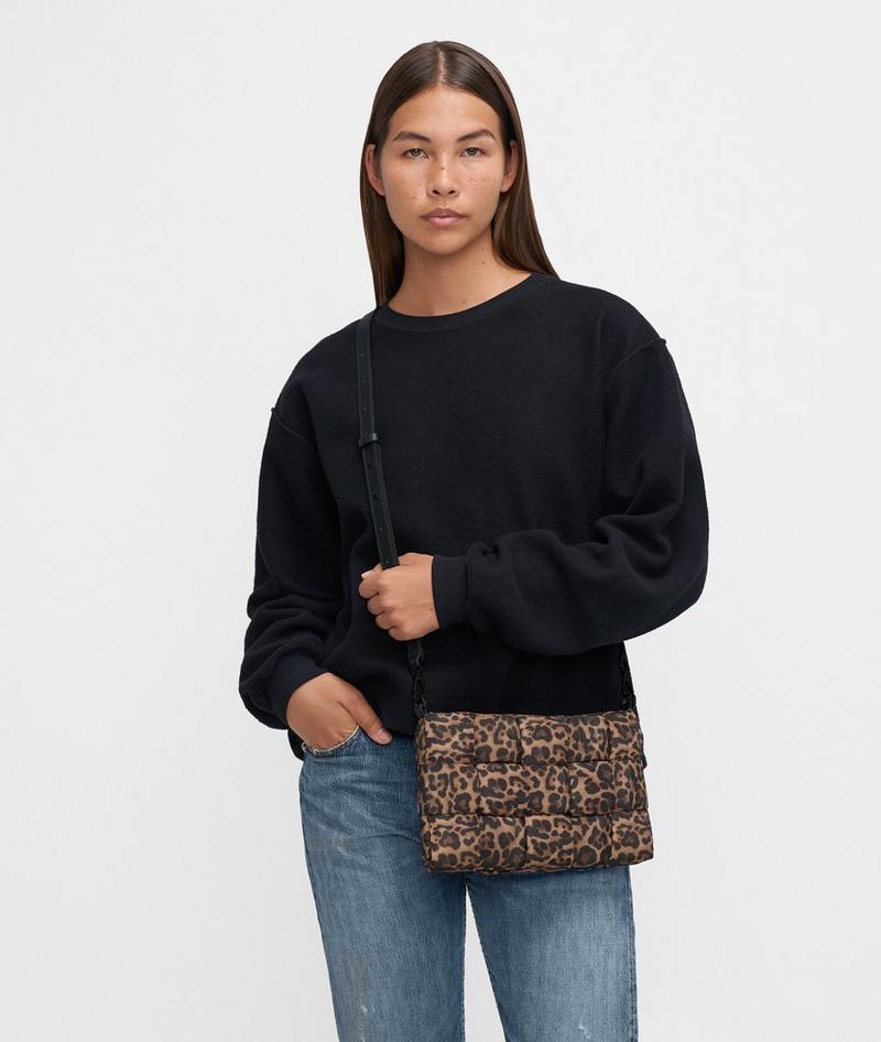 Liebeskind Nylon Bo Crossbody S - Sandfarben