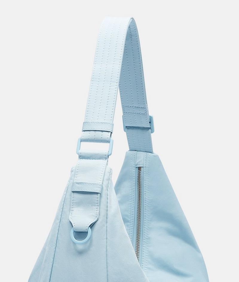 Liebeskind Nylon Moon Hobo M - Hellblau